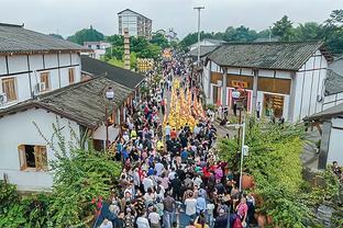 拉塞尔谈季中赛夺冠：就像科比最后几场球 这都是历史的一部分